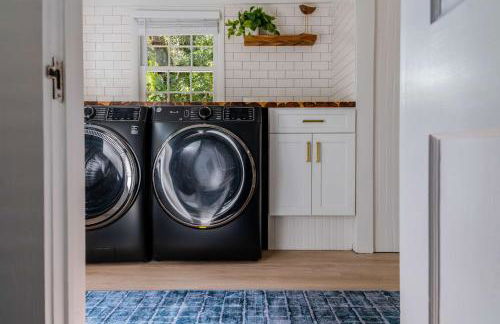 Sanctuary on 3rd - Walk to UF , Parking , Grill - Photo 67