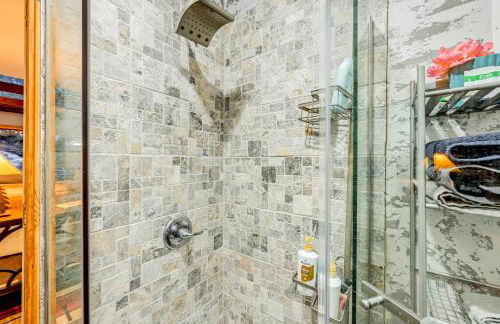 Hidden Gem Falls Cabin with Creek and Game Room - Foto 13