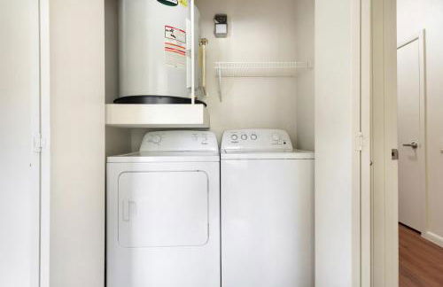 Blueground North Burnet pool nr Walnut Creek Park ATX-350 - Foto 16