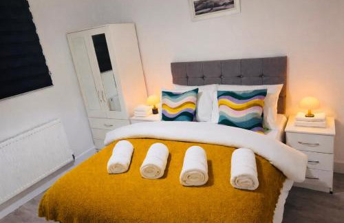 Exquisite Four Double Bed Room House - Foto 9