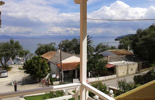 Dinos Green Place - Photo 9