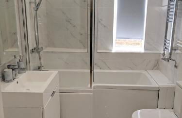 Spacious 2-bed apartment in central Kingston near Richmond Park - Foto 24