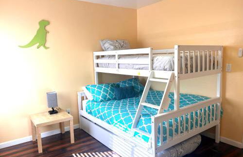 Casa California - Backyard, BBQ, Firepit & Near Beaches - Foto 14