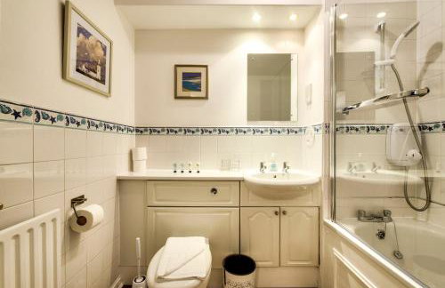 GuestReady - Stylish Apt w/ Parking near Edinburgh - Foto 23
