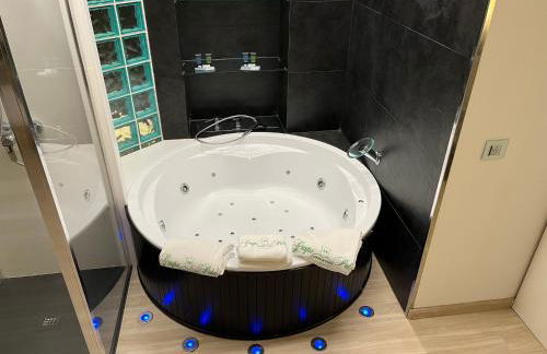 Black and White Suitte "Marques" - Foto 1