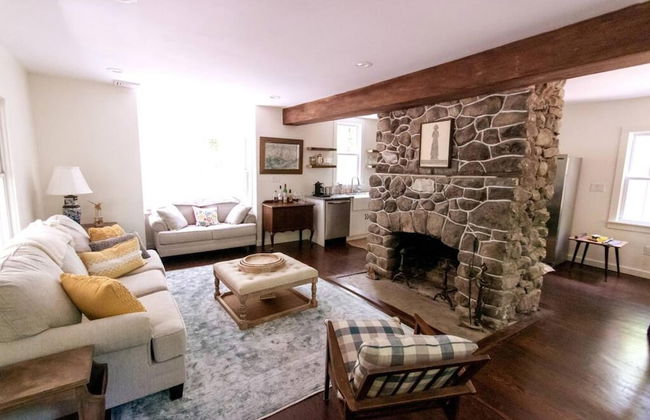 Fernwood Cottage A Poconos Retreat - Photo 5