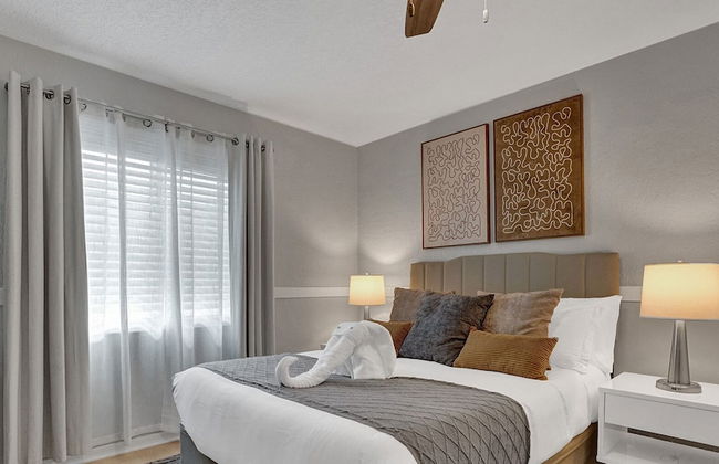 Modern Chic 7-BR with Pool & Gameroom - Foto 13