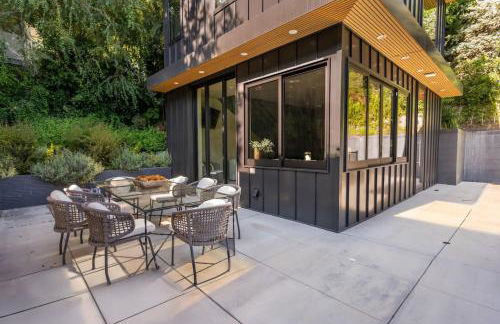 Luxury 6BR Beverly Hills Villa with Pool and Views - Photo 16