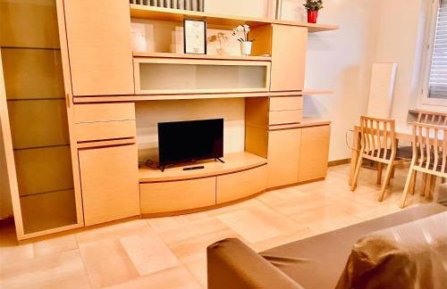 sky apartment a due passi dalla stazione - Photo 4