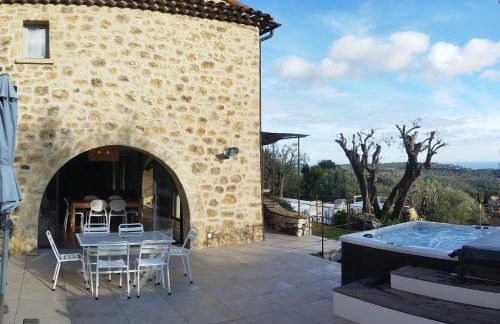villa provençale en pierre avec vue sur la mer, piscine et jacuzzi - Foto 64