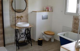 50m2, 4 personnes , jacuzzi et sauna privatif - Photo 46