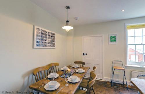 Coastguards Lantern - Photo 18