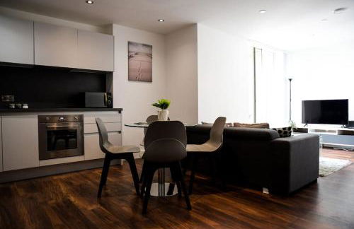 Modern 2 bedroom apartment - city centre - parking - Foto 12