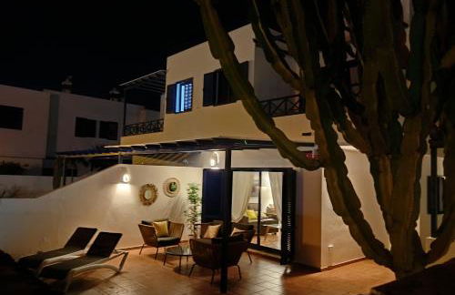 Villa Optimist Rubicón piscina climatizable, frente al mar - Photo 17