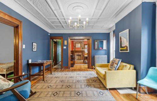 Historic & Spacious 3 Bedroom Family Gem on Peaceful Street - Foto 33