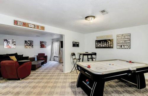 WOW! Spacious Retreat & amazing yard 2400+4bd/3bth - Foto 16