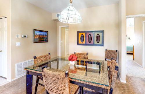 Dog-friendly condo with high-speed WiFi, heated outdoor pool & hot tub - Foto 7