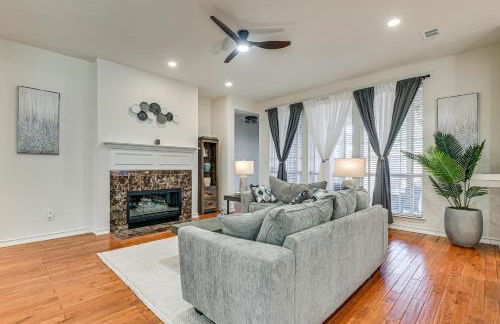 Elegant Home with Private Patio, 2 Mi to UTD Campus! - Photo 6