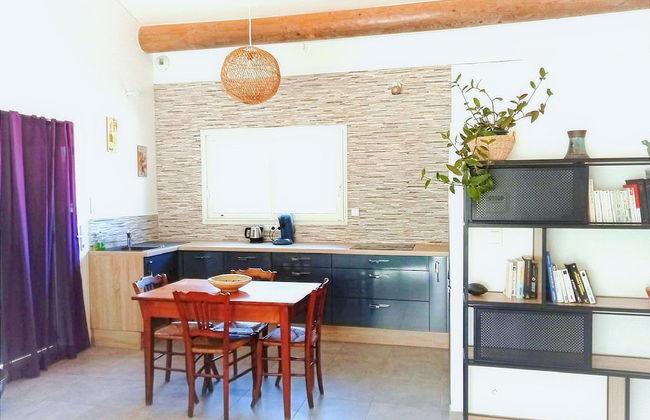 Cosy Holiday Home With Pool - Photo 13