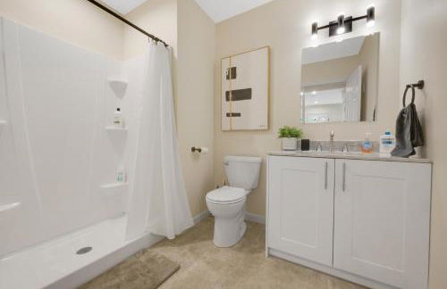 Spacious House in Prime Location - Photo 68