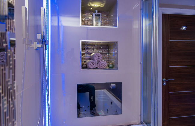 Aphrodite Suites Huddersfield - Foto 79