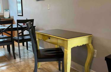 2 br Steps from Tiger Stadium - Foto 7