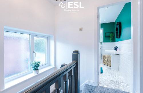 Open Plan - 3 Bedroom House - Garden and Outdoor Seating - Driveway Parking - Short Drive to City Centre - Foto 31