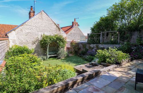 Beach Cottage - Photo 34