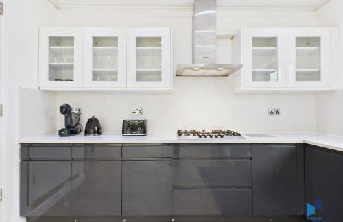 Modern 4BR House, Spacious, Garden, Free Parking - Foto 14