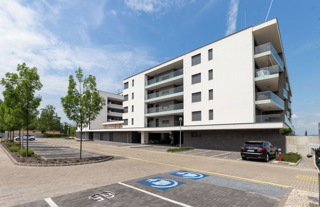 Lake Side Luxury – Steps to the Lake Lela - Foto 36