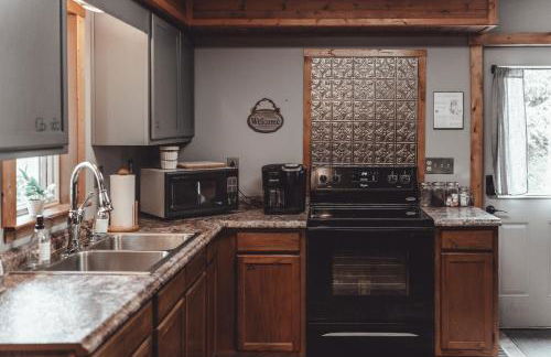 Patriot Cottage at American Heartland Cabins - Photo 6