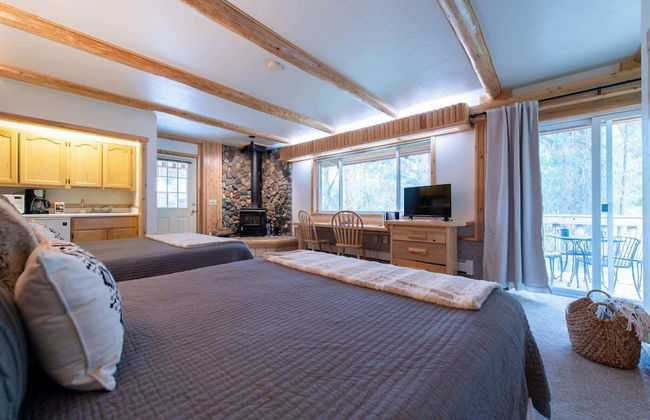 Fishing Cabin in the Woods - Photo 2