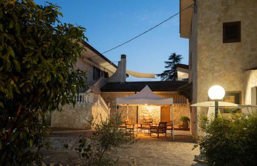 Case vacanza e camere in Villa Isabella con parcheggio custodito e wifi - Foto 2