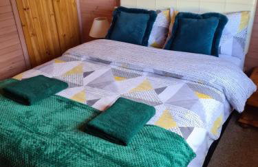 Unique Caravan with Outdoor Space Lodge - Foto 18