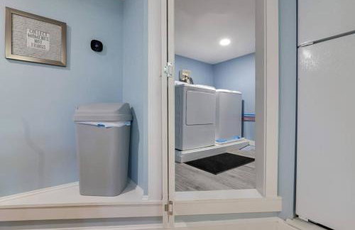 2BR Apt w/ 3 min Walk to downtown SWH - [Low Tide] - Foto 3
