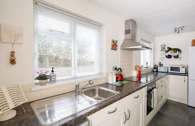 Beautiful Georgian Home in the Heart of Chichester - Photo 34