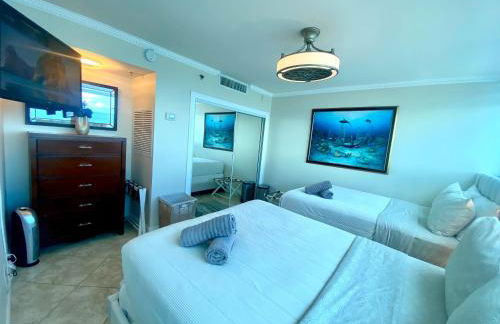 Castle Beach Resort Condo - Panoramic Large Penthouse or Deluxe 1 BR Direct Ocean View and beach access- Updated-Free parking- - Photo 12