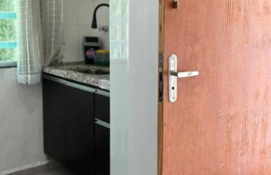 Apartamento aconchegante - Sesc Bertioga dentro de Pousada Lemon - Foto 3