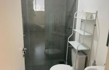 12 - ESTÚDIO CHARMOSO, Ar condicionado, Cozinha completa, Vaga de garagem - Foto 7