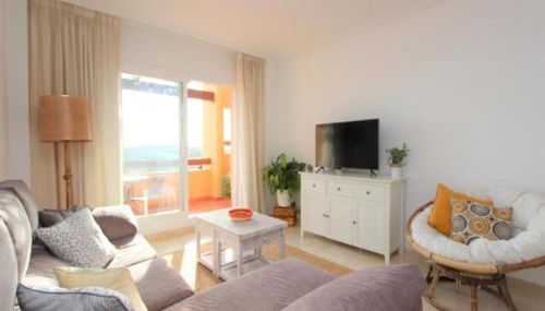 2 bedroom Penthouse with a private 360 rooftop terrace with sea and mountain views - Photo 4