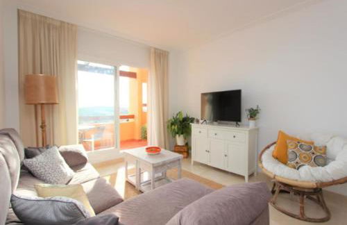 2 bedroom Penthouse with a private 360 rooftop terrace with sea and mountain views - Photo 4