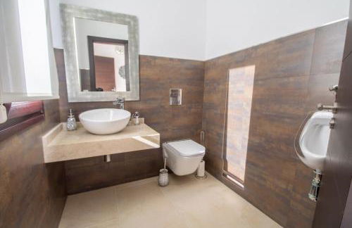 Soleado chalet con Piscina, WIFI y A/C - Photo 23