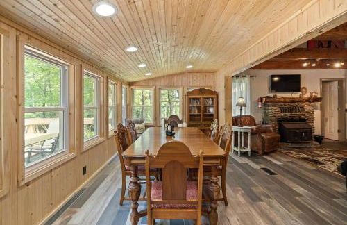 Linville Gorge Cottage with Hot Tub - Photo 9