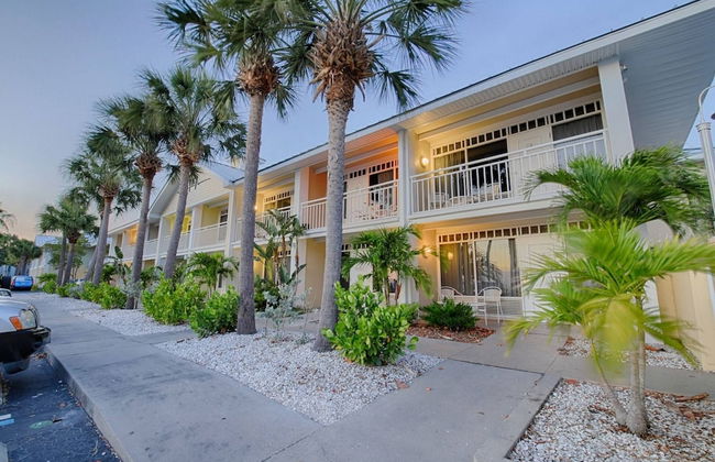 215 Little Harbor Inn - Photo 17