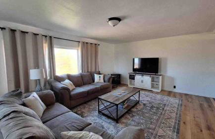 Riverview Bliss in Beautiful Home - Foto 11