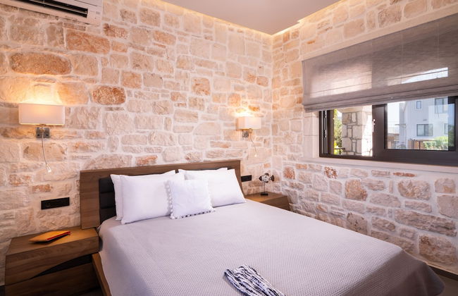 Azure Palatial - Foto 1