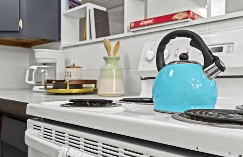 Modern Apartment with Parking & Prime Location - Foto 45