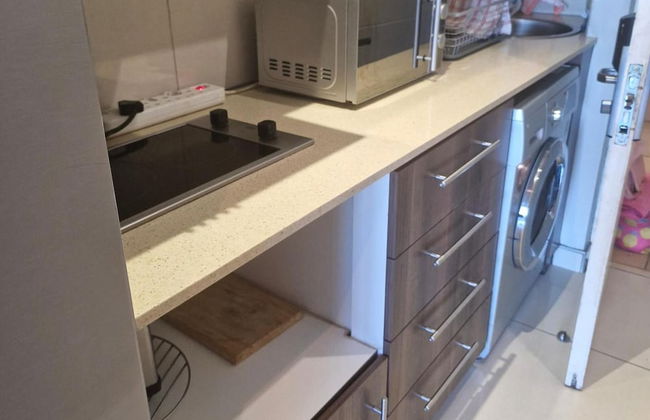 Studio Resort Apartment - Sleeps 2 - Beachside - Photo 3