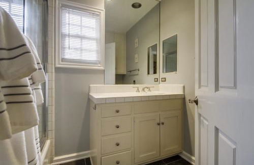 A Touch of Cape Cod in West Hollywood - Foto 11