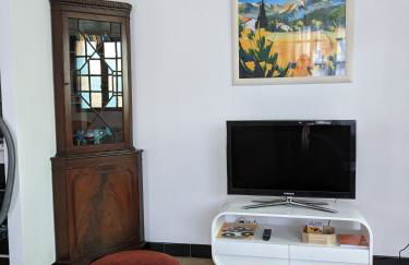 Au chalet d'Illiers Combray, grand jardin arboré - Foto 14